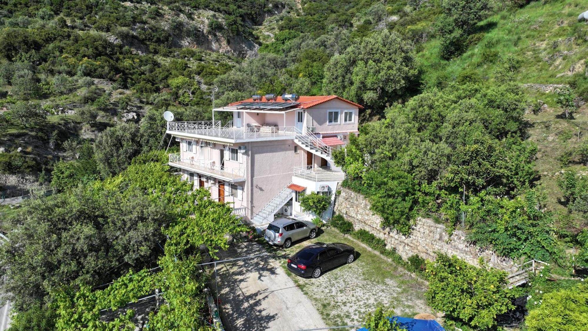 Arthur'S 4Apartments Борш Екстер'єр фото